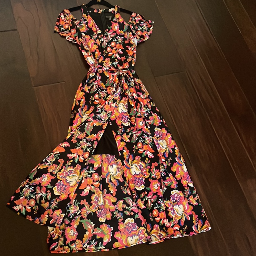 Thalia Sodi Floral Flowy Dress Size Small NWT